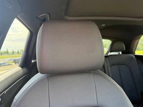 Used 2025 Audi Q3 2.0T Premium AWD/4WD image 33