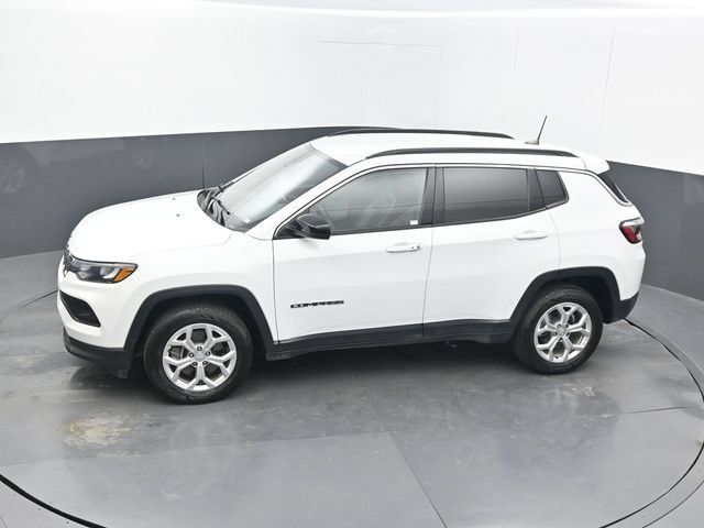 Used 2024 Jeep Compass Latitude AWD/4WD image 47