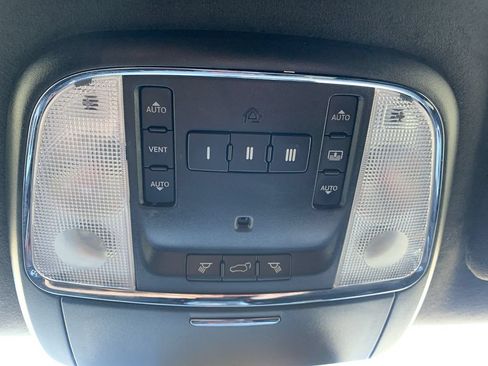 Used 2015 Jeep Grand Cherokee SRT w/ Luxury Group II AWD/4WD image 30