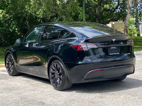 Used 2022 Tesla Model Y Performance AWD/4WD image 7