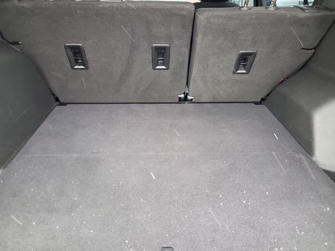 Used 2020 Chevrolet Equinox LS image 18