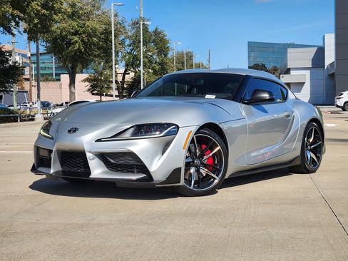 Used 2020 Toyota Supra Premium w/ Driver Assist Package image 32