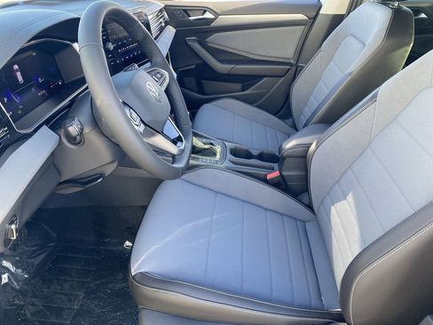 New 2026 Volkswagen Jetta SE FWD image 15