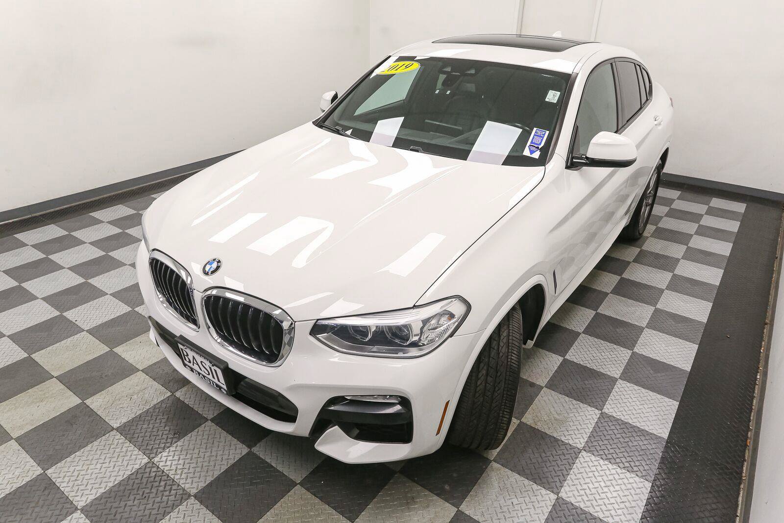 Used 2019 BMW X4 xDrive30i w/ M Sport Package 2 AWD/4WD image 6