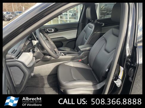 New 2026 Jeep Compass Limited image 10