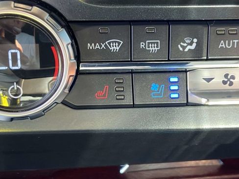 Used 2022 Ford F250 King Ranch w/ Chrome Package AWD/4WD image 26