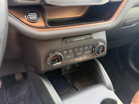 Used 2022 Ford Bronco Sport Outer Banks w/ Tech Package AWD/4WD image 10