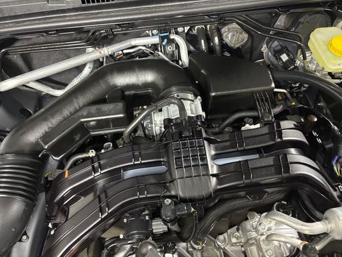 Used 2025 Subaru Crosstrek 2.5i Limited w/ Crosstrek Mirror Package image 8