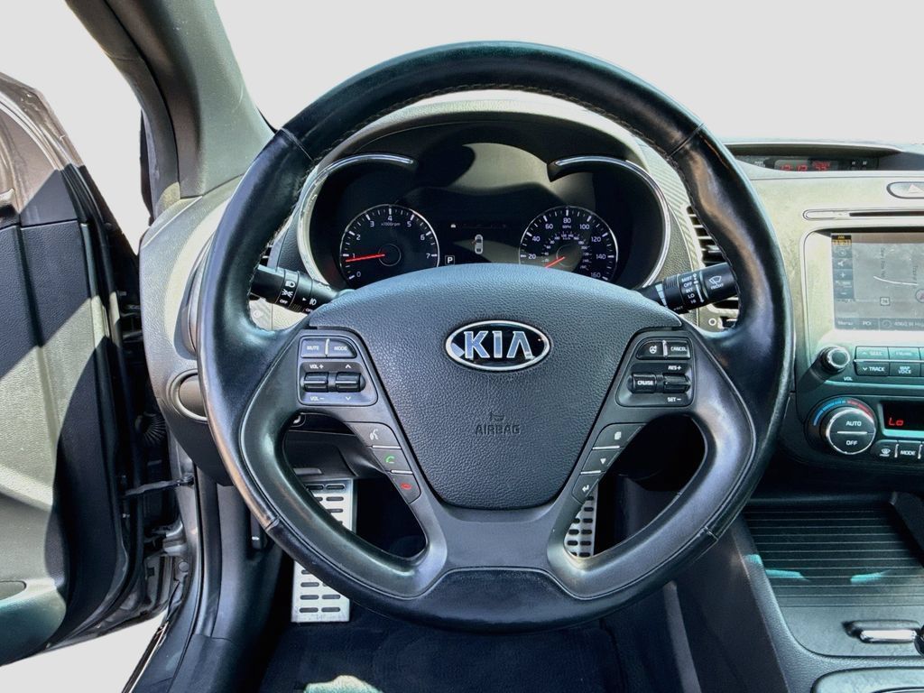 Used 2016 Kia Forte Koup SX w/ SX Premium Package FWD image 11