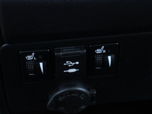 Used 2019 Toyota Sienna SE w/ SE Preferred Package AWD/4WD image 28