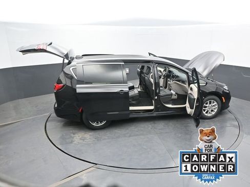 Used 2024 Chrysler Pacifica Touring-L FWD image 72