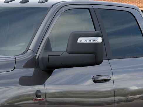 New 2026 RAM 2500 Laramie AWD/4WD image 12