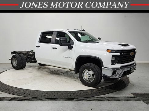 Used 2024 Chevrolet Silverado 3500 W/T w/ WT Convenience Package image 1