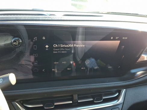 Used 2024 Buick Envista Preferred w/ Convenience II Package image 17