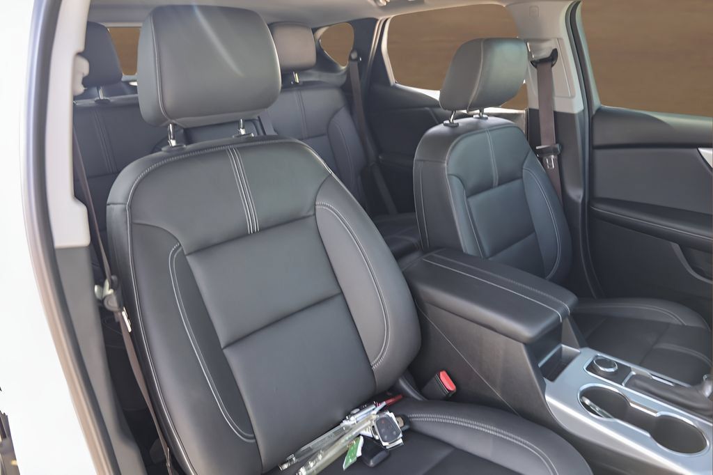 Used 2023 Chevrolet Blazer LT FWD image 29