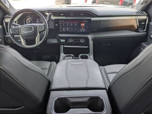 Used 2025 GMC Sierra 2500 Denali w/ Technology Package AWD/4WD image 26