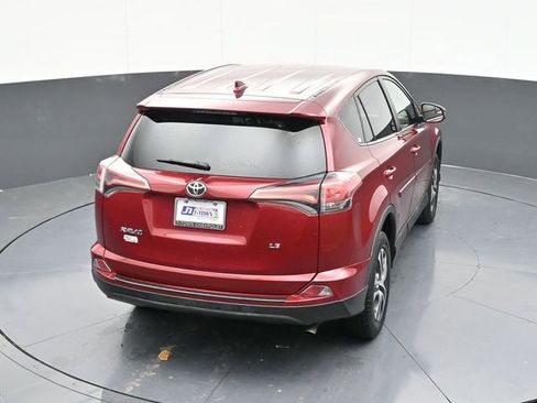Used 2018 Toyota RAV4 LE image 55