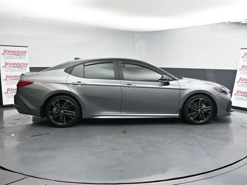 Used 2025 Toyota Camry XSE image 9