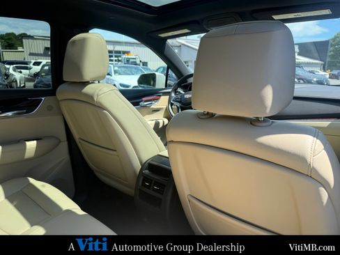 Used 2017 Cadillac XT5 Luxury w/ Driver Awareness Package AWD/4WD image 27