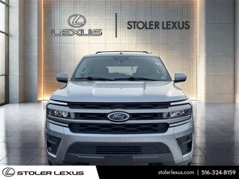 Used 2022 Ford Expedition XLT image 2