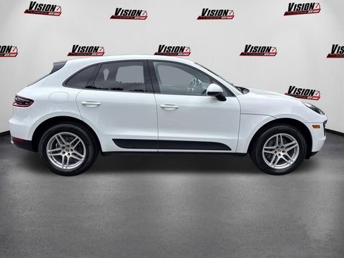 Used 2017 Porsche Macan AWD/4WD image 4