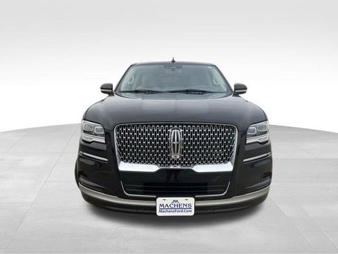 Used 2024 Lincoln Navigator Reserve image 9
