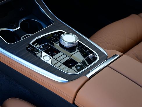 New 2026 BMW X7 xDrive40i w/ Executive Package image 21