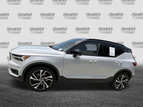 Used 2022 Volvo XC40 T5 R-Design w/ Advanced Package AWD/4WD image 2