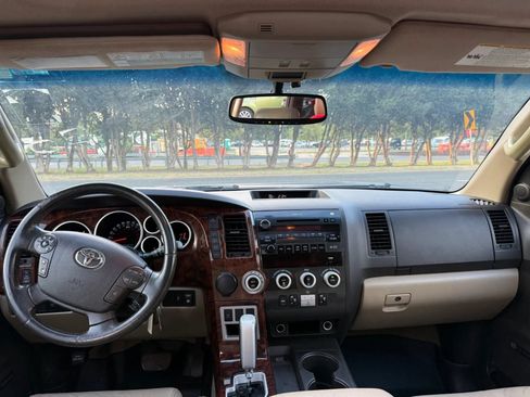 Used 2008 Toyota Sequoia Limited RWD image 10