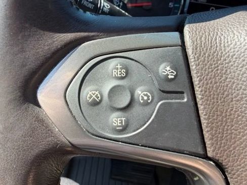 Used 2016 Chevrolet Suburban LT AWD/4WD image 19