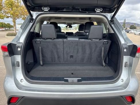 Used 2023 Toyota Highlander XLE image 21