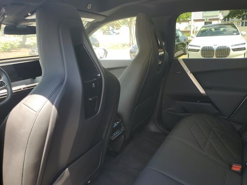 Used 2024 BMW iX xDrive50 w/ Sport Package AWD/4WD image 27