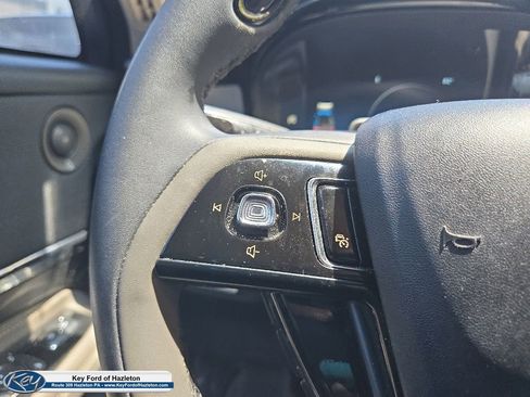 Used 2023 Lincoln Corsair AWD w/ Equipment Group 102A image 28