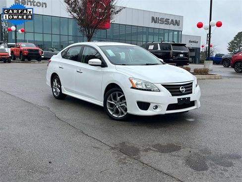 Used 2015 Nissan Sentra SR w/ Navigation Package image 2
