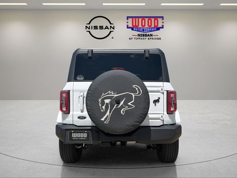 Used 2023 Ford Bronco Outer Banks AWD/4WD image 2