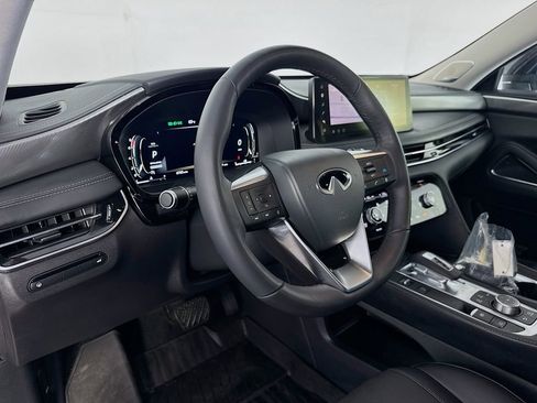 Certified 2026 INFINITI QX60 Luxe w/ Cargo Package FWD image 9