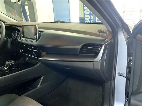 Used 2021 Nissan Rogue SV AWD/4WD image 13
