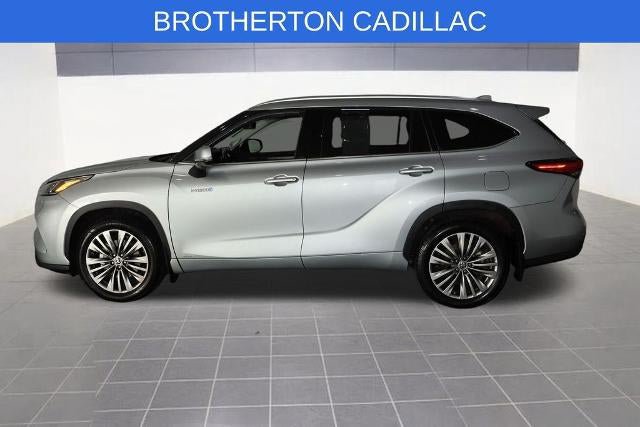 Used 2021 Toyota Highlander Platinum AWD/4WD image 2