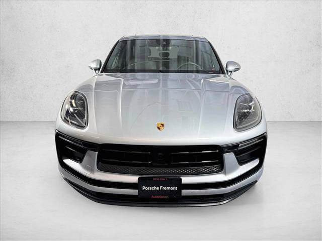 Certified 2026 Porsche Macan Turbo AWD/4WD image 6