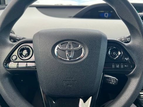 Used 2021 Toyota Prius LE FWD image 21