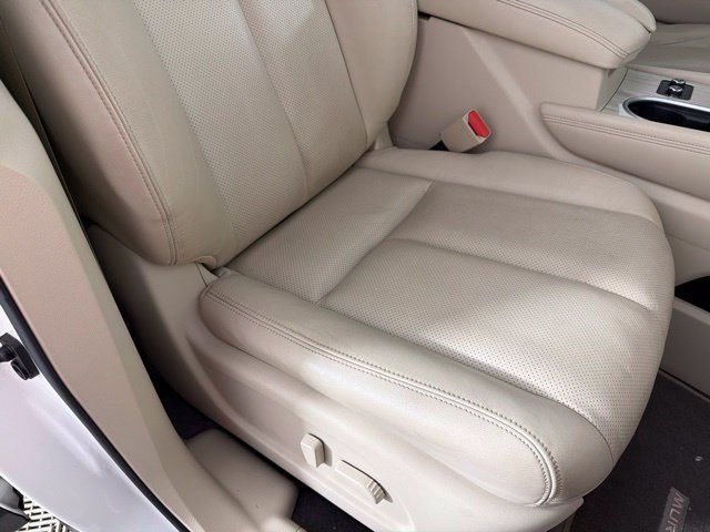 Used 2018 Nissan Murano Platinum w/ Cargo Package FWD image 32