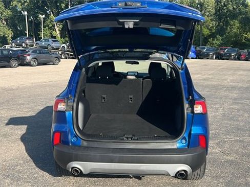 Certified 2022 Ford Escape SE w/ Cold Weather Package image 29