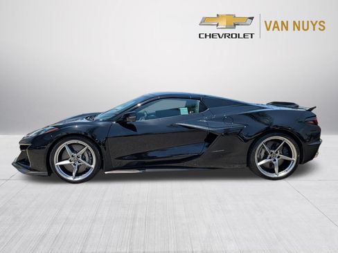 Used 2024 Chevrolet Corvette E-Ray AWD/4WD image 8