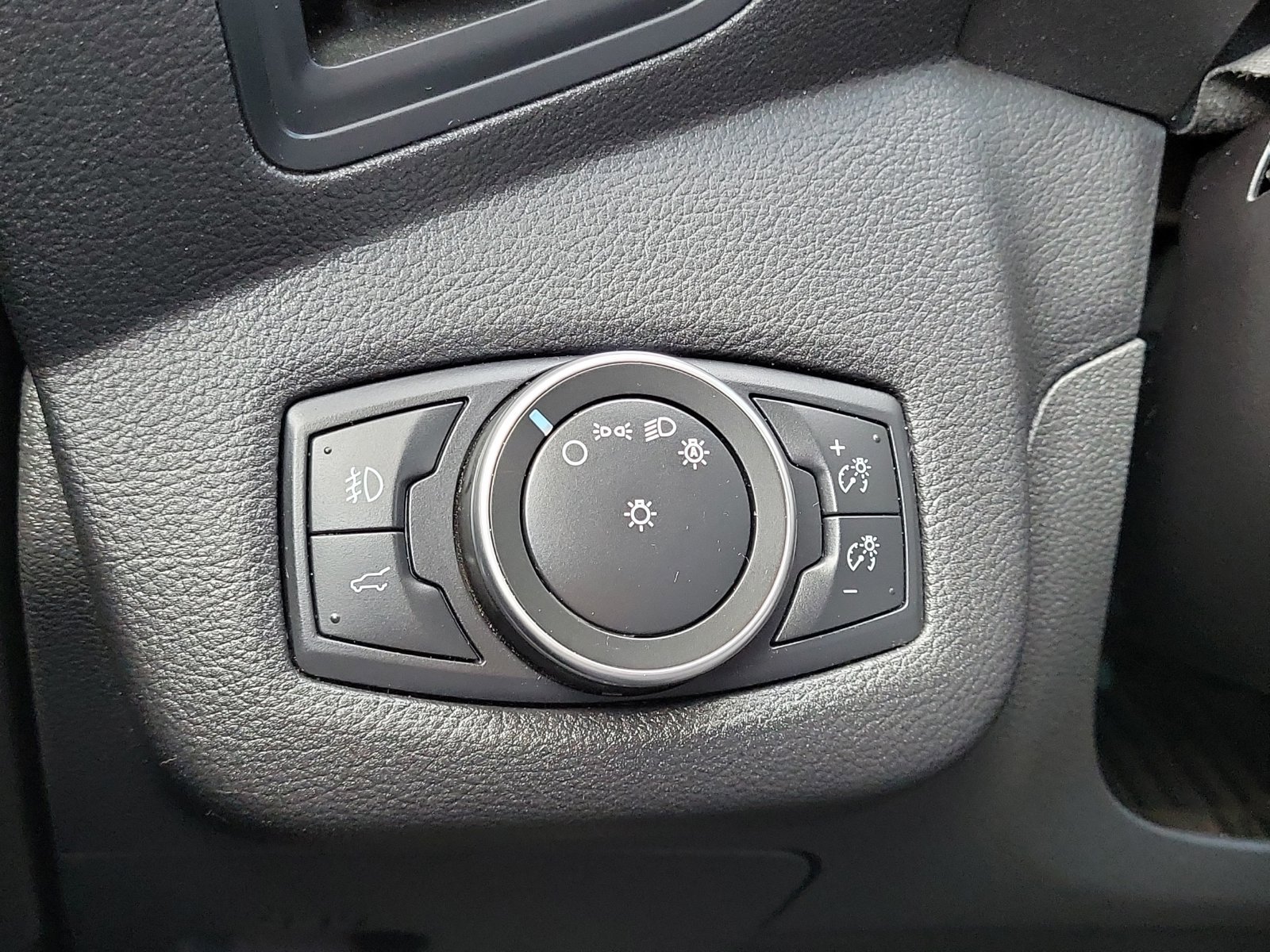 Used 2019 Ford Escape SE AWD/4WD image 25