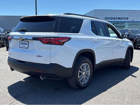 Used 2023 Chevrolet Traverse LT FWD image 10