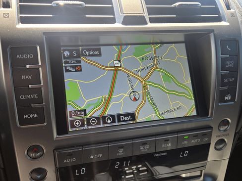 Used 2020 Lexus GX 460 Premium w/ Premium Package image 18