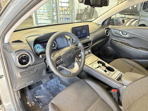 Used 2022 Hyundai Kona SEL image 21