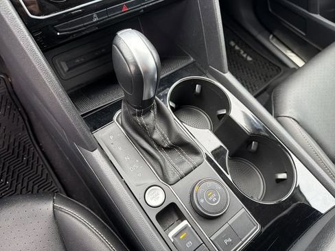 Used 2023 Volkswagen Atlas SE image 20