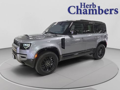 Used 2022 Land Rover Defender 110 X-Dynamic SE AWD/4WD image 10