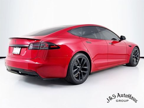 Used 2022 Tesla Model S Plaid image 7